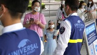 Diketahui, China akan segera membuka taman hiburan Universal Studio usai kasus Virus Corona varian Delta di negara itu dinilai telah berhasil dikendalikan. AP Photo/Ng Han Guan.