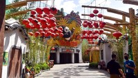 Sebelum dibuka untuk umum, taman hiburan itu terlebih dahulu diuji coba dan melakukan simulasi. Chinatopix Via AP, file.  