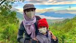 Serunya Trekking di Kawah Ijen, Lihat Pesona Negeri di Atas Awan