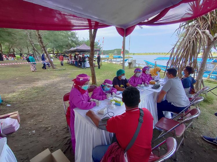 Foto: Vaksinasi di Tempat Wisata Rasanya Asyik Juga