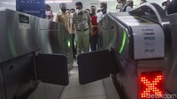 Dalam uji coba tersebut Wagub DKI berangkat dari MRT Bundaran HI menuju Stasiun Dukuh Atas dan melanjutkan perjalanan menggunakan KRL dari Stasiun Sudirman menuju Stasiun Manggarai.