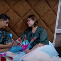 Dalam sinetron Ikatan Cinta, Amanda Manopo dipasangkan dengan Arya Saloka sebagai pasangan suami istri. Amanda memerankan karakter Andin, sedangkan Arya Saloka memerankan tokoh Aldebaran. Foto: YouTube/RCTI-Layar Drama Indonesia
