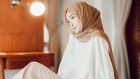 Ansellma Putri diketahui menempuh pendidikan di Universitas Katolik Parahyangan, Bandung, jurusan Manajemen. Foto: Instagram Ansellma Putri