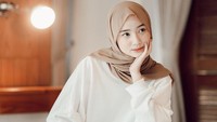 Ansellma Putri mulai dikenal saat aktif di media sosial ketika dirinya masih duduk di bangku SMA.  Foto: Instagram Ansellma Putri