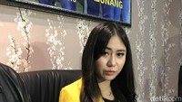 Ayu Thalia pun mengisahkan kronologi penganiayaan yang dialaminya itu.