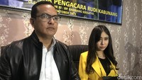 Ayu kini tengah berseteru dengan Nicholas Sean, putra Ahok, yang dituding melakukan penganiayaan.