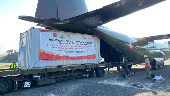 Bantuan oksigen generator dari TNI ke Papua