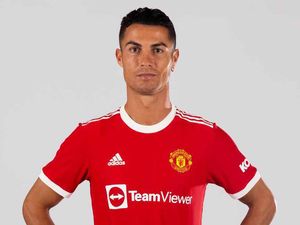 Harga Ronaldo Setara Keuntungan 2,5 Juta Jersey MU