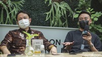 Founder dari Ms Jackson, Vinnie K Rumbayan pun mengaku terpaksa merumahkan 200 karyawannya selama restoran dan cafe nya ditutup selama PPKM. Pendapatan pun merosot hingga 90%.