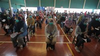 Kegiatan Vaksinasi Bersama BPJAMSOSTEK telah diselenggarakan di 16 titik yang tersebar di seluruh Indonesia dengan sedikitnya 82 ribu dosis vaksin yang diberikan kepada pekerja. 
