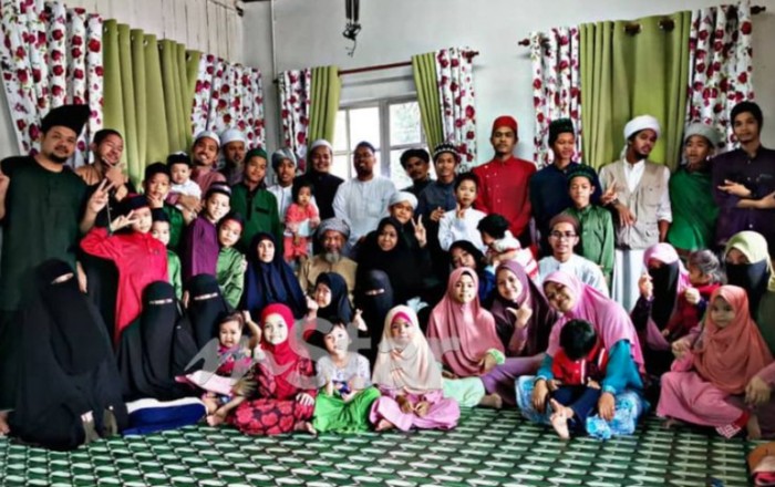 Keluarga Keluarga yang memiliki 24 anak