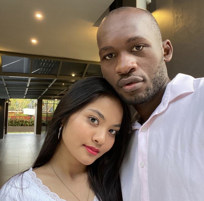 Saya menangis dan sendirian ketika tiba-tiba pria ini mendekati saya. Dia mulai menghiburku. Awalnya saya waspada karena saya sendirian dan saya takut dia akan mengambil keuntungan dari saya, kata Fila dalam konten YouTube Mr&Mrs Camara. Foto: Dok.Instagram @filaamir.