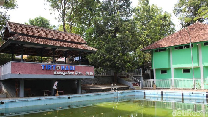 Kondisi wisata pemandian air Tirtonadi Blora