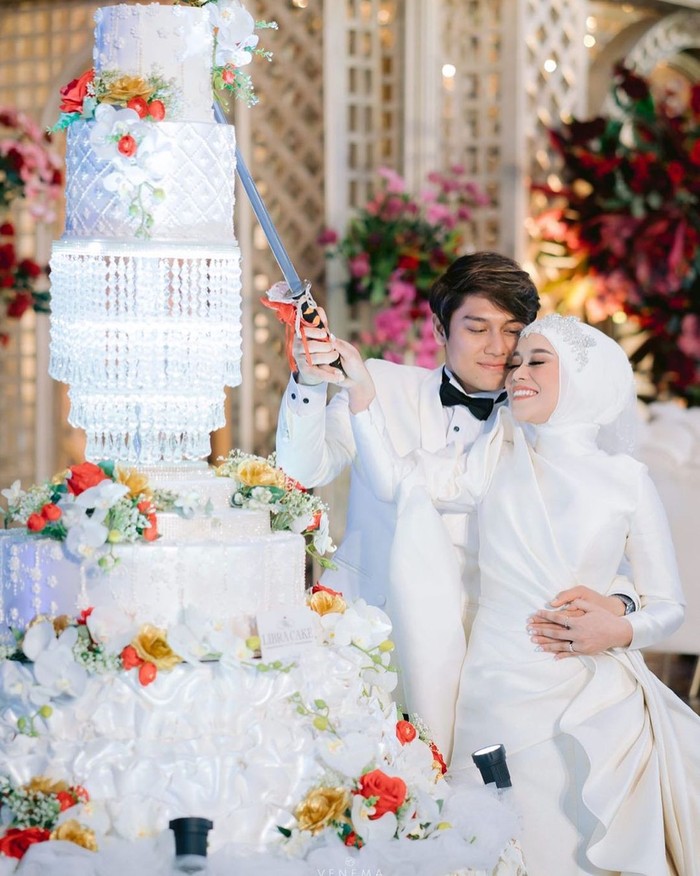 Lesti Kejora dan Rizky Billar Gelar Tasyakuran. Intip Makanan yang Mereka Suguhkan untuk Para Tamu Undangan.