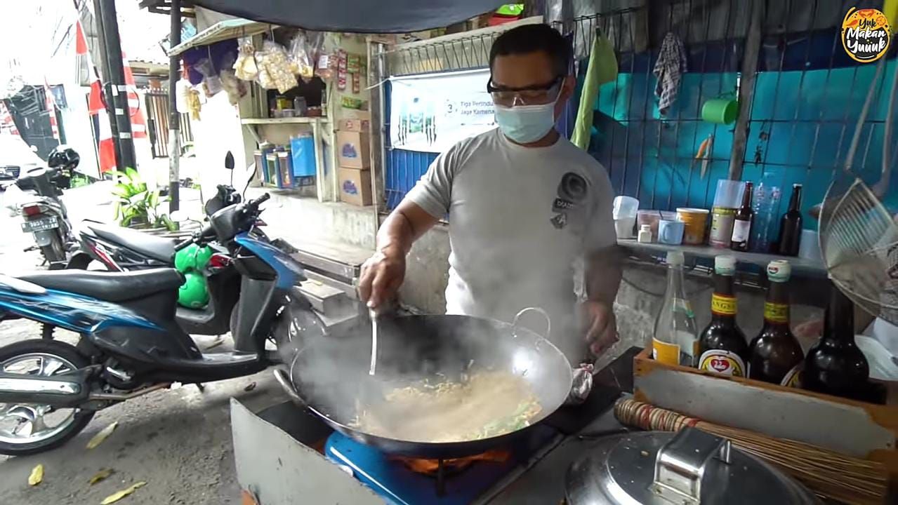 Keren! 5 Mantan Chef Ini Jualan Chinese Food di Gerobak hingga Halaman Rumah