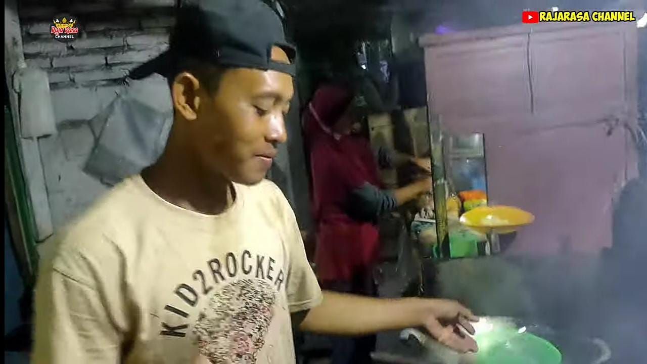 Keren! 5 Mantan Chef Ini Jualan Chinese Food di Gerobak hingga Halaman Rumah