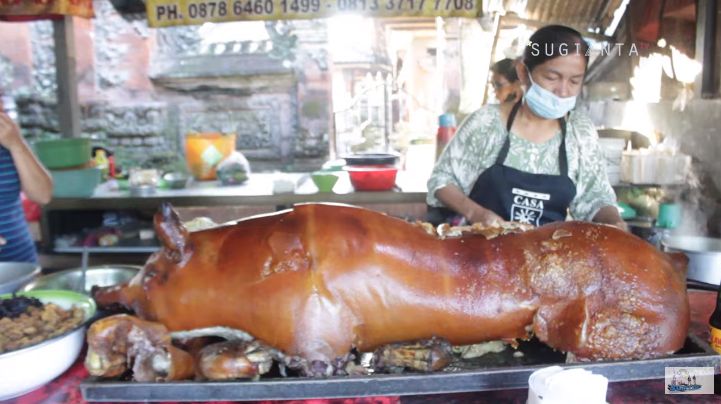 Mantan PNS Ini Sukses Jualan Babi Guling hingga Punya 2 Cabang