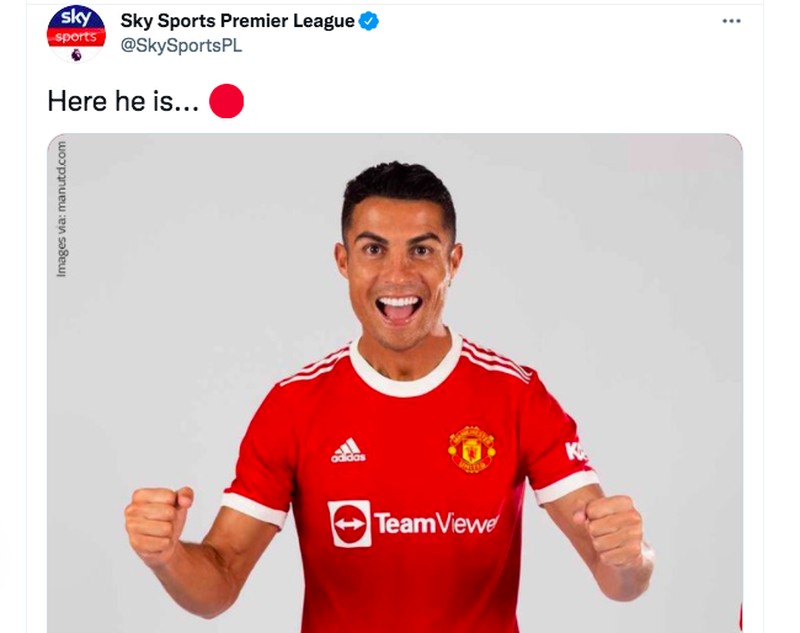 Meme ronaldo berseragam MU