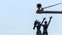 Kamera CCTV siap memelototi para pelanggar ganjil genap.