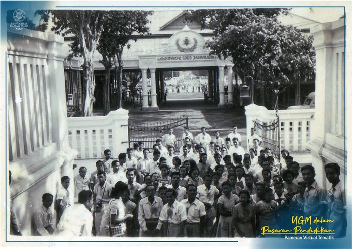 Foto Kuliah Di Ugm Tempo Dulu Mahasiswa Datang Jam 6 Pagi Hingga 