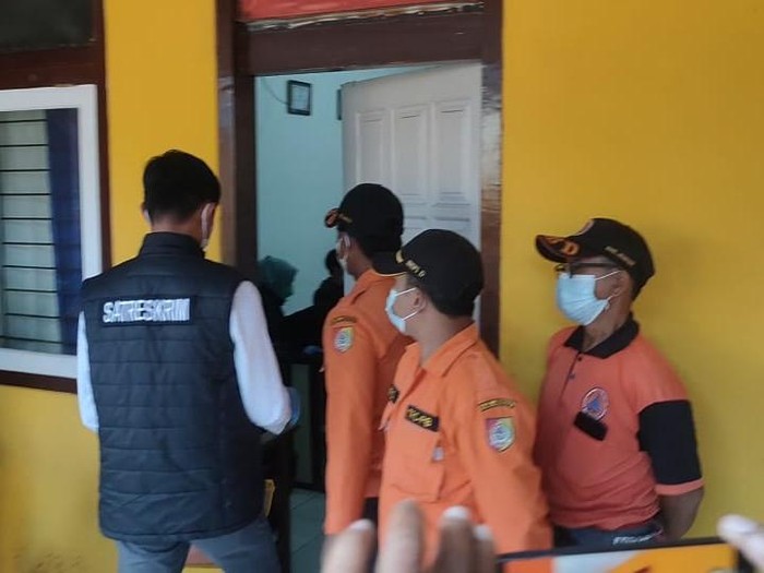 Polisi Geledah Kantor BPBD Jember