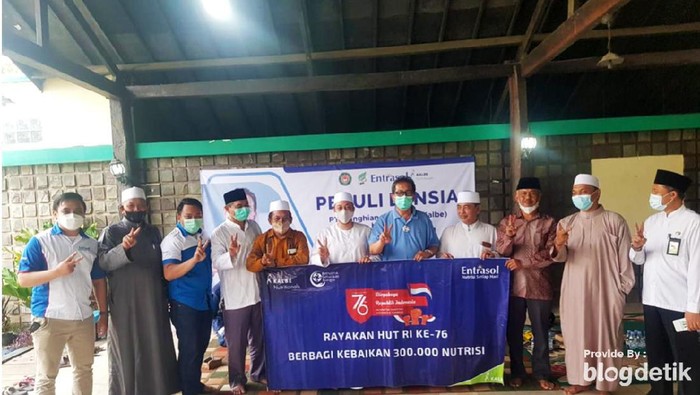 Aksi sosial peduli tergadap sesama terus dilakukan di masa pandemi. Salah satunya mengupayakan perbaikan nutrisi untuk para lansia.