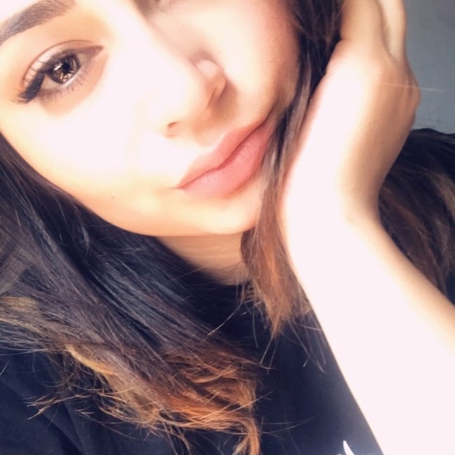 Dilansir Al Jazeera, Roya Heydari kini telah berhasil kabur dari ibu kota Kabul dan tiba di Perancis. Salah satu ketakutannya atas kembalinya Taliban berkuasa di Afghanistan adalah jika tidak diperbolehkan bekerja. Foto: Instagram @roya_heydari