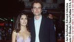 9 Penampilan Jadul Salma Hayek yang Awet Cantiknya