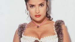 Beragam Wajah Salma Hayek di Sinema