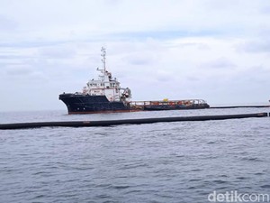 Tangani Tumpahan Minyak di Laut Aceh, Pertamina Kerahkan 13 Kapal