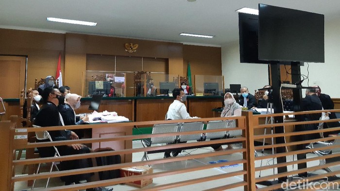 Sidang korupsi masker di Banten