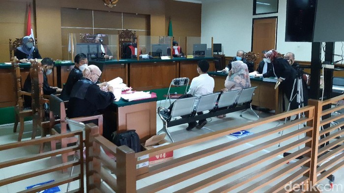 Sidang korupsi masker di Banten