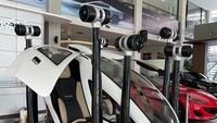 EHang 216 memiliki 16 baling-baling dan 8 lengan yang bisa dilipat, sehingga efektif dan menghemat area parkir karena hanya memakan lahan seluas 5 m². Foto: Dok. Prestige Image Motorcars