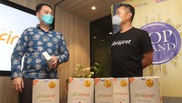 Top Brand merupakan penghargaan bergengsi dan populer di Indonesia yang diberikan kepada merek yang memiliki kinerja sangat baik, dan berhasil mendapat tempat juga menjadi pilihan utama target pasarnya. 