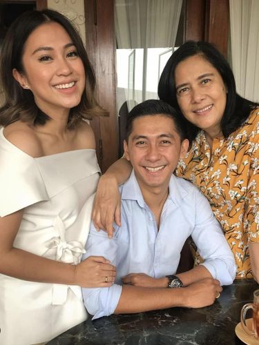 Tyna Kanna bersama Keluarga Kenang Mirdad