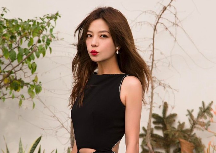 Vicky Zhao Instagram