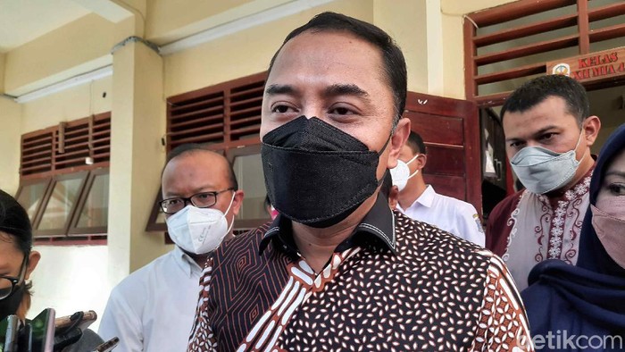 wali kota surabaya eri cahyadi