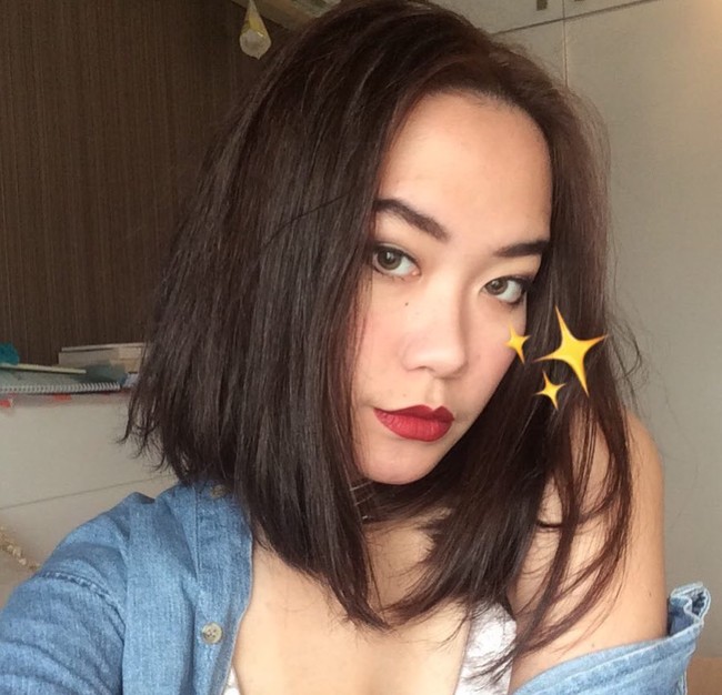 Zana kini sudah beranjak dewasa dan pesonanya pun banyak mencuri perhatian. Melalui akun Instagram pribadinya, Zana banyak membagikan foto-foto dirinya. Foto: Instagram/@zanacobhita