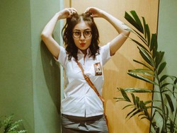 7 Potret Artis Cantik Pakai Seragam SMA, Cocok Walau Sudah Jadi Emak-emak