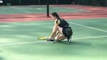 Potret Aura Kasih Main Tenis, Semangat Banget!