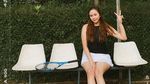 Potret Aura Kasih Main Tenis, Semangat Banget!