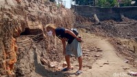 Terowongan itu diketahui memiliki diameter 2 meter dan berada di bawah kedalaman tanah 1 meter.