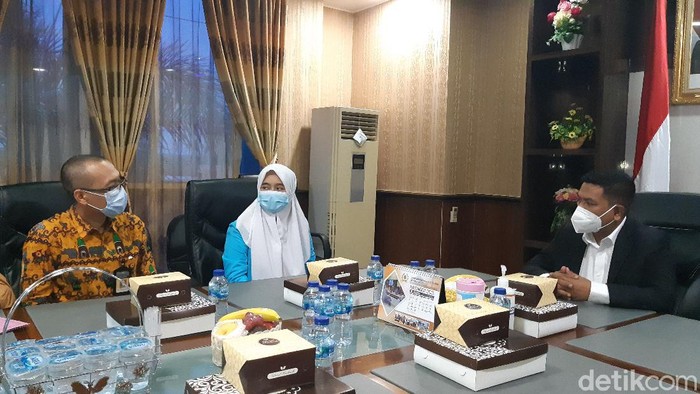 Ketua DPRD undang anak tukang roti yang wakili Banten di ajang parlemen remaja