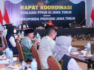 Lampaui 90%, Khofifah Apresiasi Capaian Penyaluran Bansos di Banyuwangi