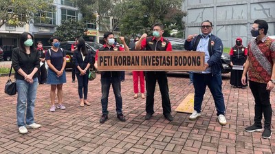 Korban Investasi Bodong Datangi Polda Metro