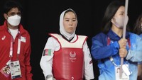 Zakia Khudadadi menjadi atlet perempuan Afghanistan pertama yang berkompetisi di Paralimpiade sejak 2004.
