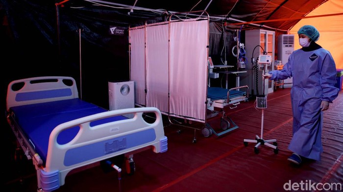 RSUD Cipayung menyediakan RS Lapangan khusus COVID-19 guna mengantisipasi terjadinya lonjakan kasus virus Corona. Seperti apa penampakannya? Lihat yuk.