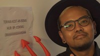 Coki Pardede ditangkap polisi pada Rabu, 1 September 2021 pukul 22.00 WIB. Dikutip dari detikhot (2/9), polisi kabarnya menemukan satu paket klip bening berisi sabu.