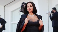Sebelum terkenal seperti saat ini, Georgina Rodriguez adalah seorang mandiri yang bekerja sebagai helper au pair. Foto: Pascal Le Segretain/Getty Images