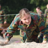 Anak pertama dari empat bersaudara itu mendapat gelar International Baccalaureate Diploma setelah menyelesaikan satu tahun pelatihan di bidang ilmu sosial dan militer. Foto: Instagram @beligianroyalpalace